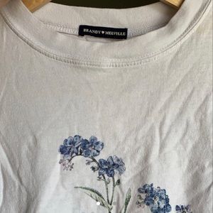 Brandy melville t-shirt